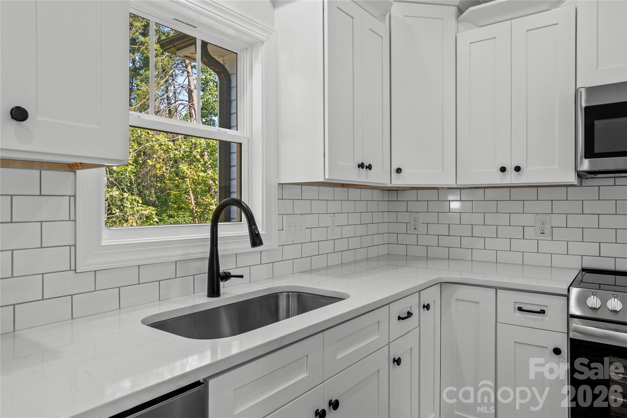 2850 Leonard Road — Lexington