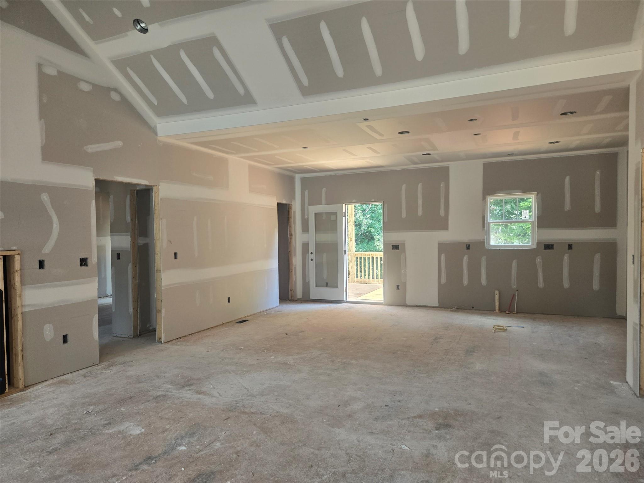 2850 Leonard Road — Lexington