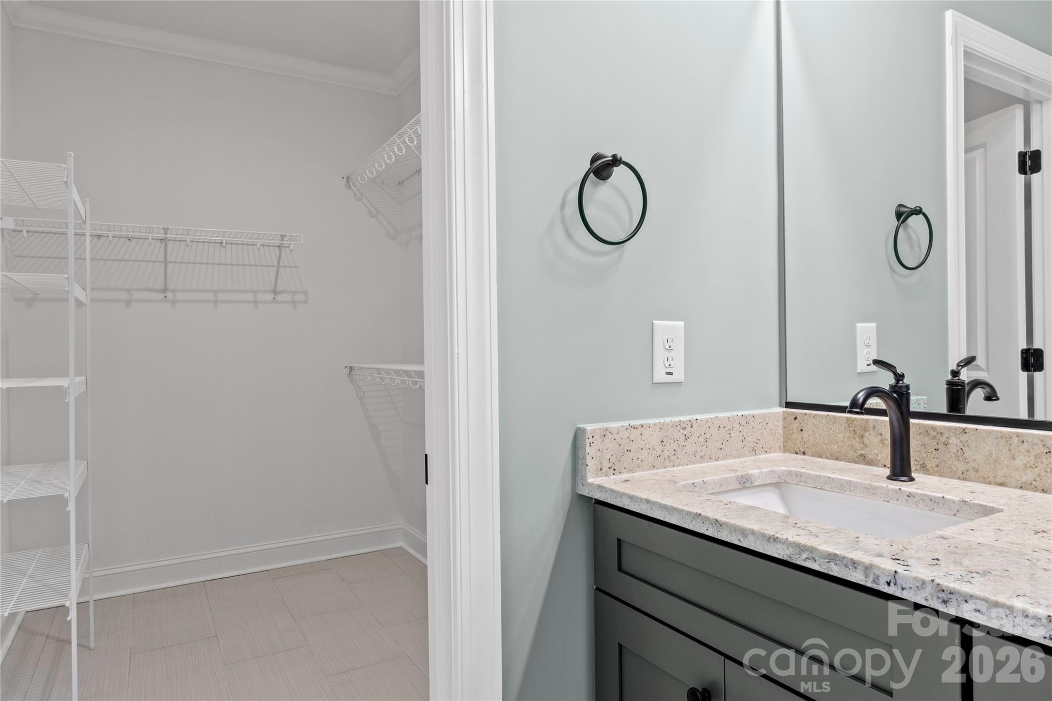 2850 Leonard Road — Lexington