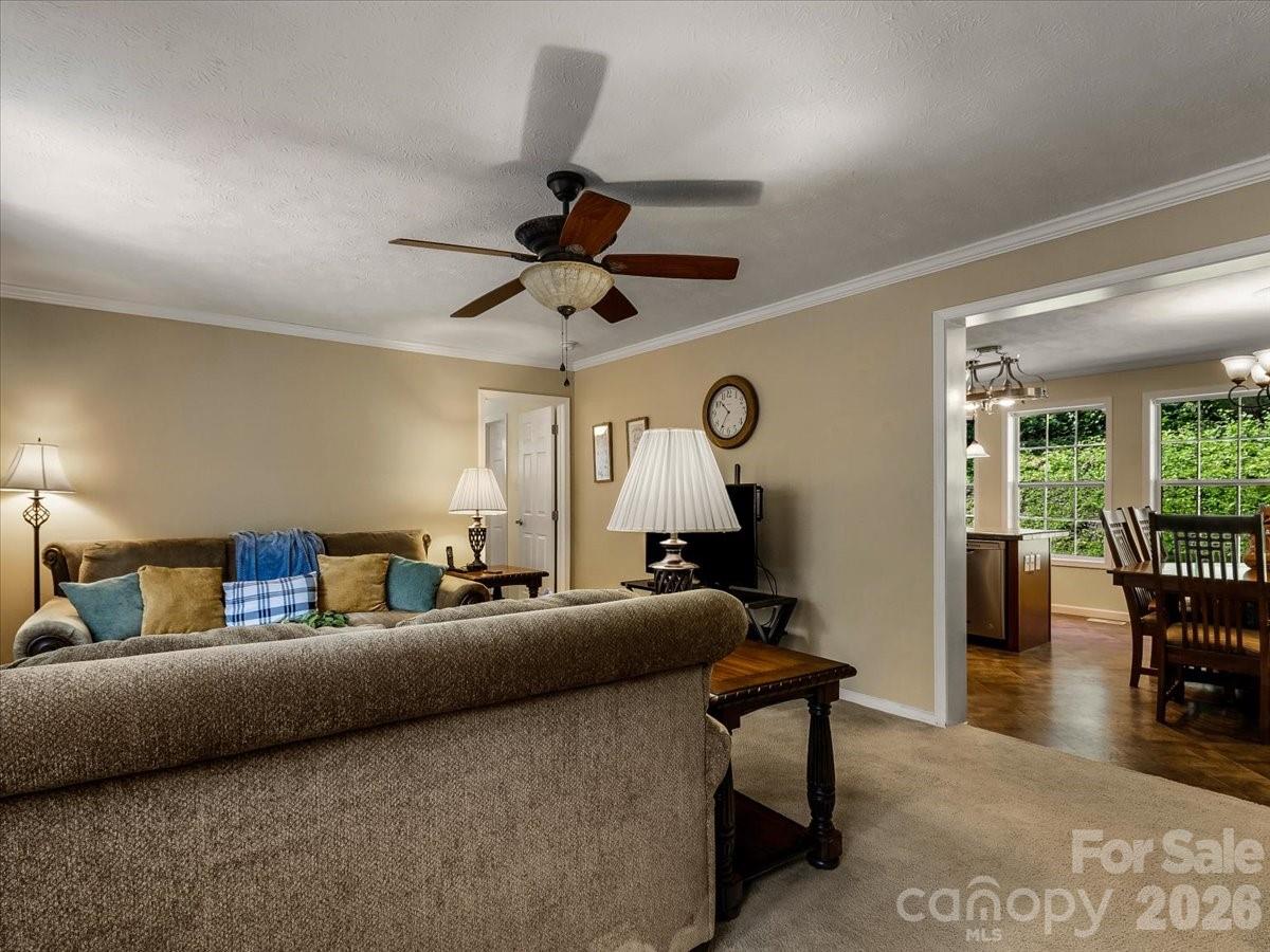 195 Banjo Branch Road — Burnsville