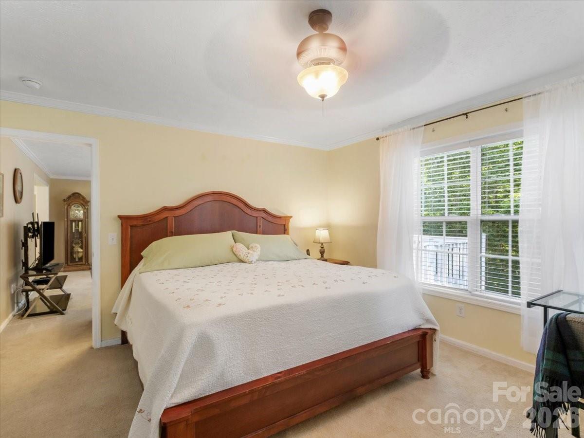 195 Banjo Branch Road — Burnsville