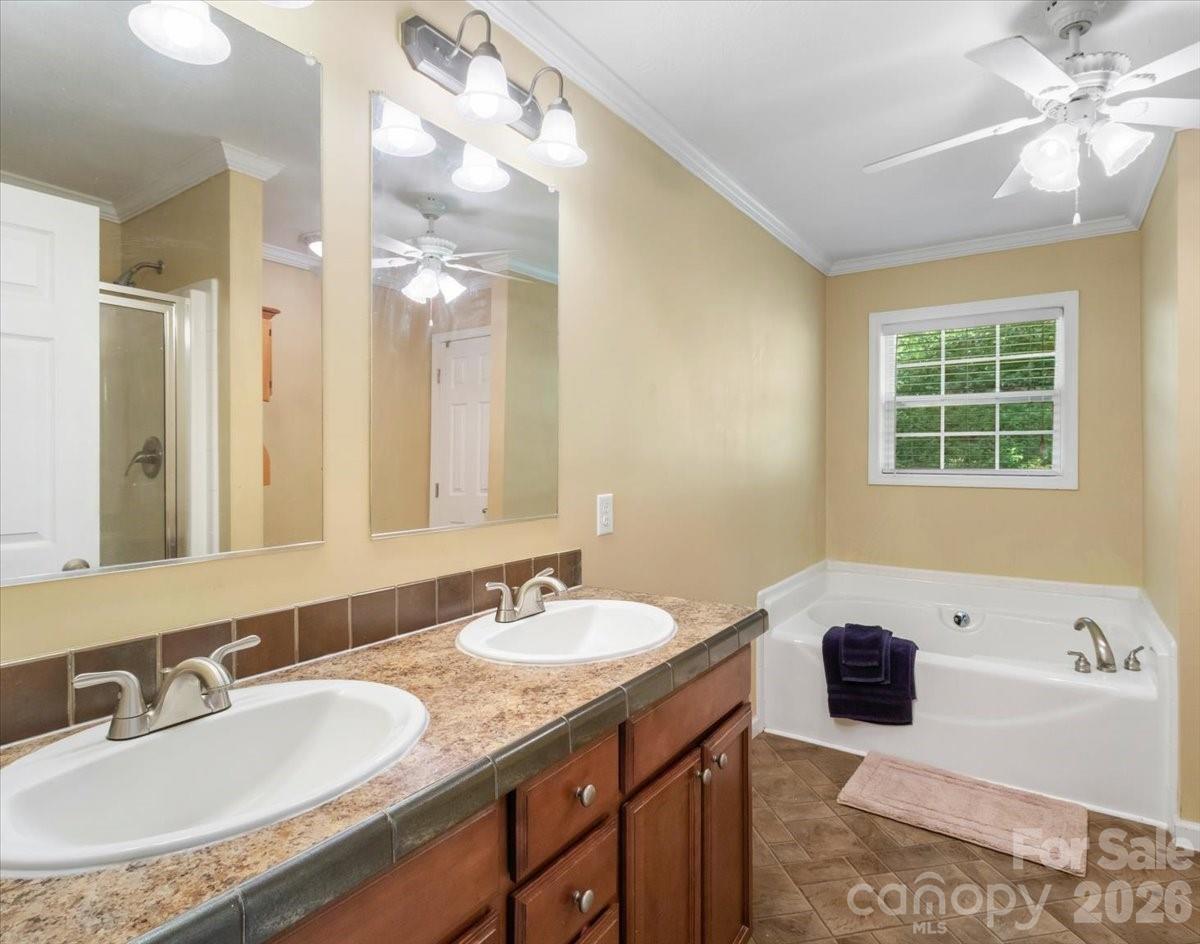195 Banjo Branch Road — Burnsville