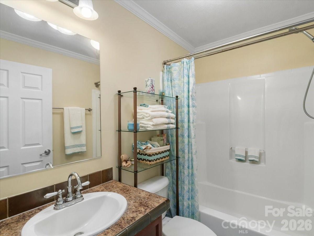 195 Banjo Branch Road — Burnsville