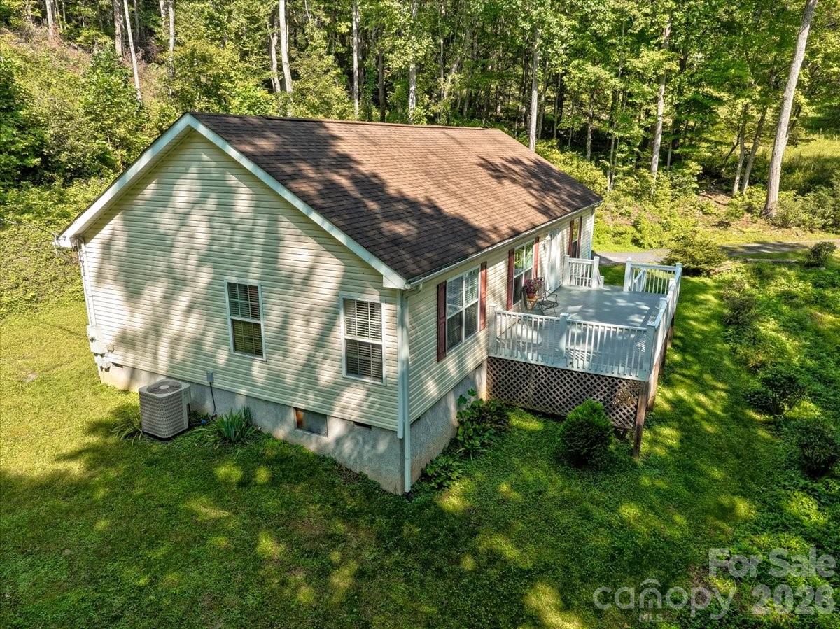 195 Banjo Branch Road — Burnsville