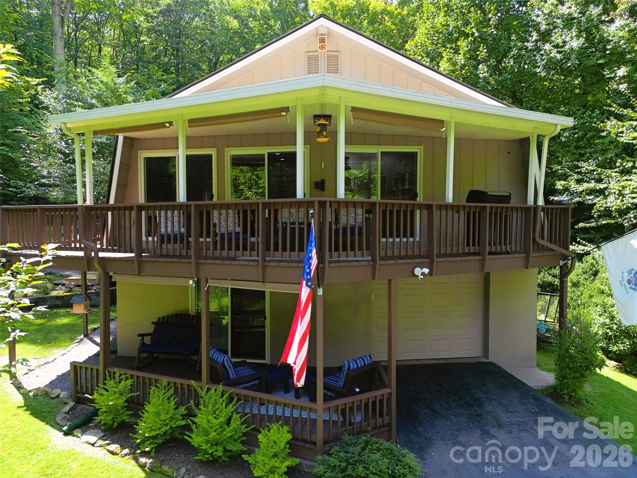 477 Locust Drive — Maggie Valley