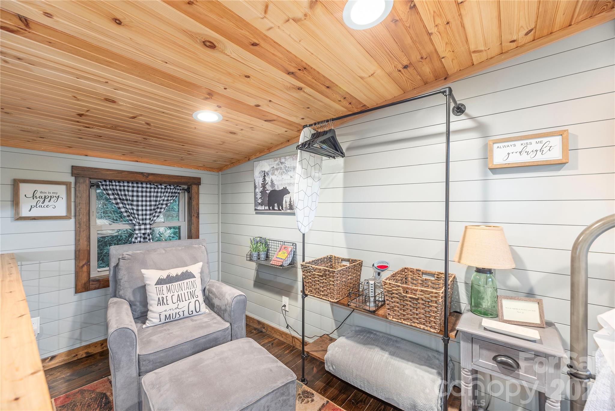 477 Locust Drive — Maggie Valley