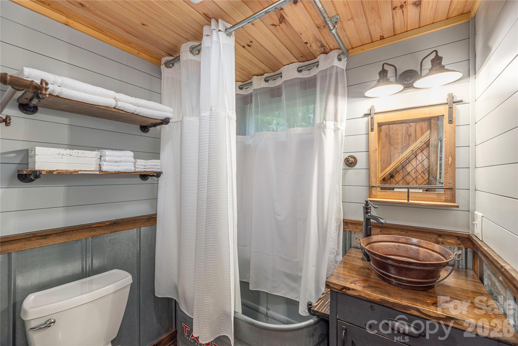 477 Locust Drive — Maggie Valley