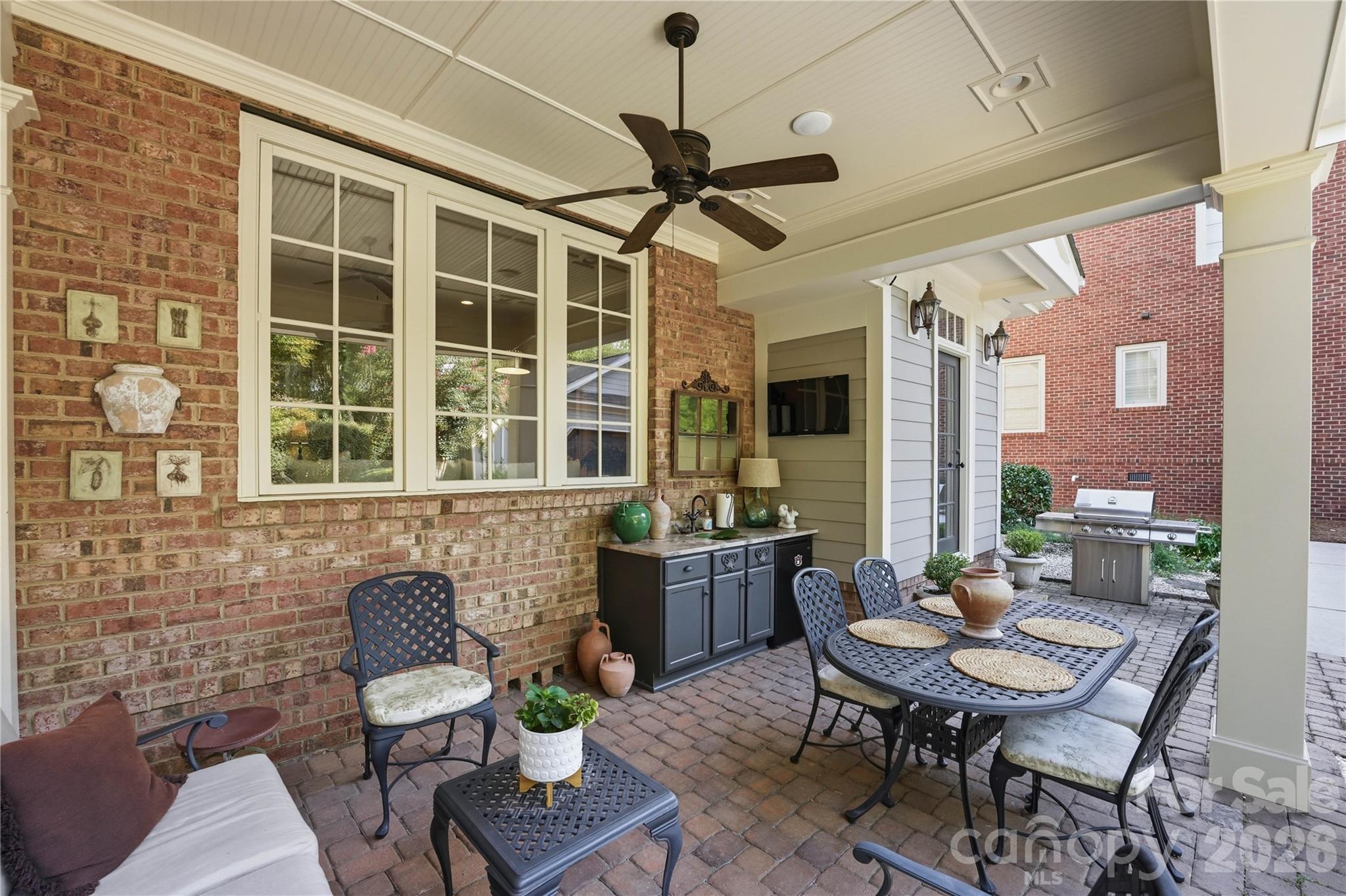 8820 Heydon Hall Circle — Charlotte