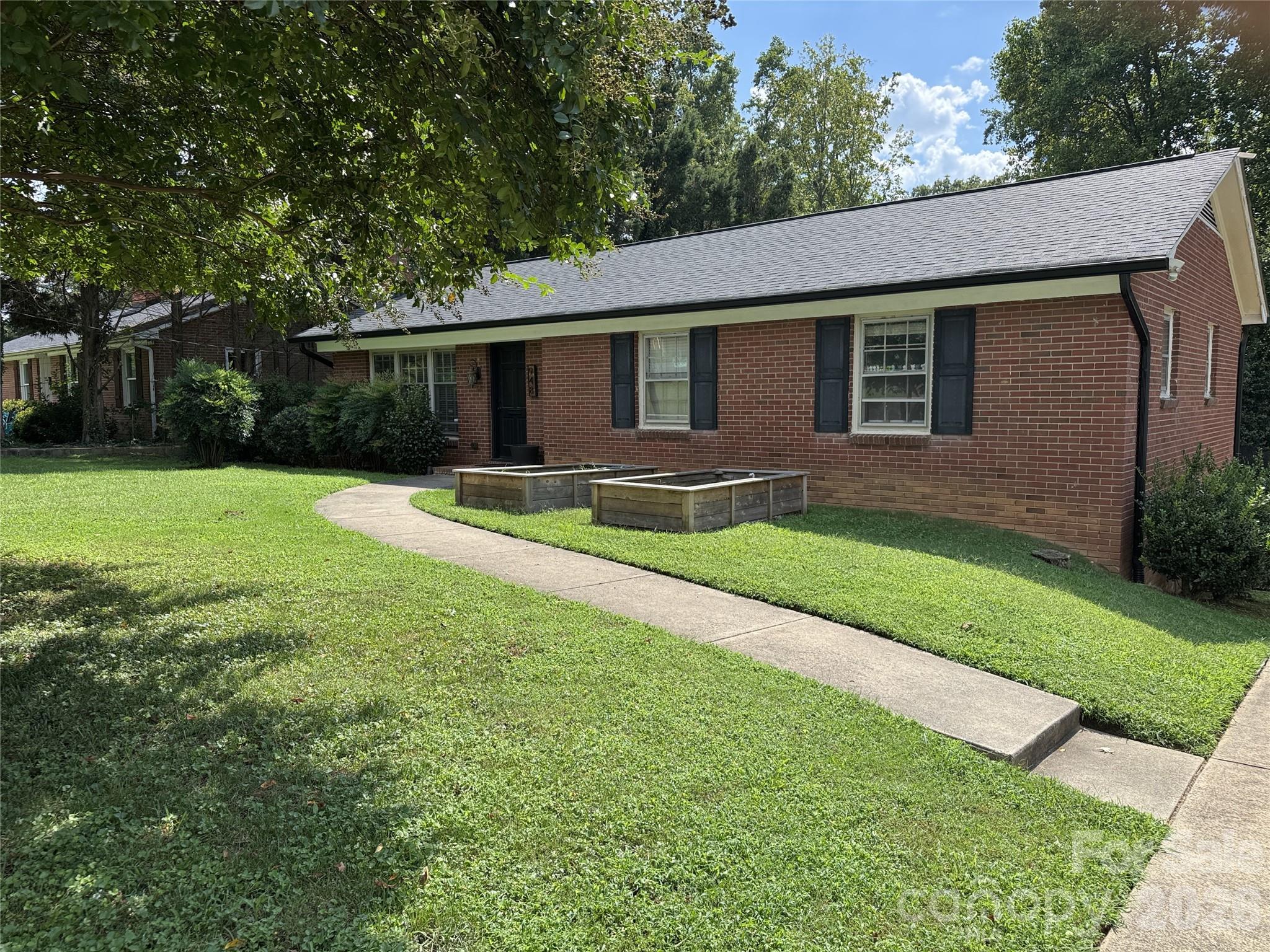 948 Heather Lane — Charlotte