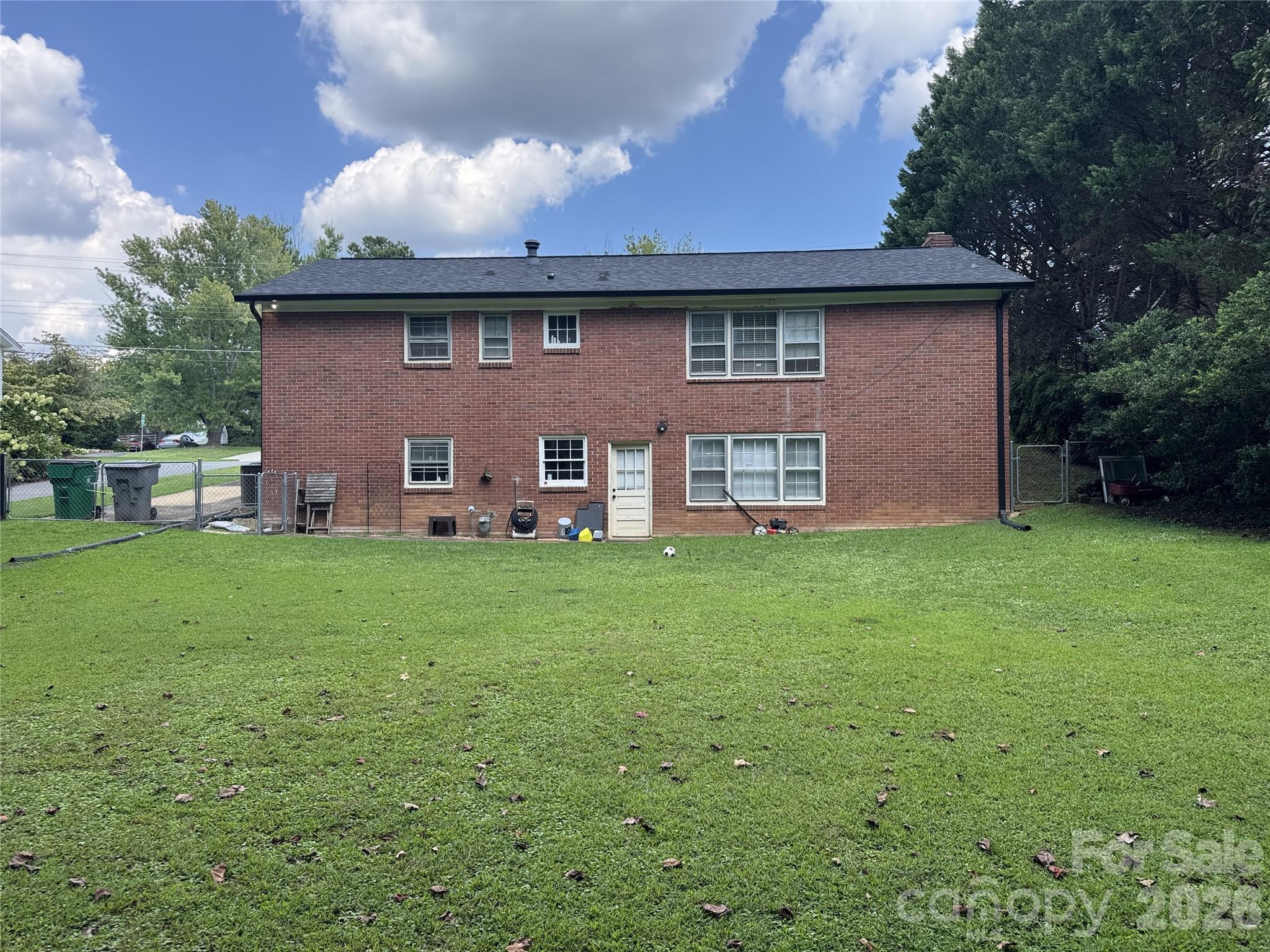 948 Heather Lane — Charlotte