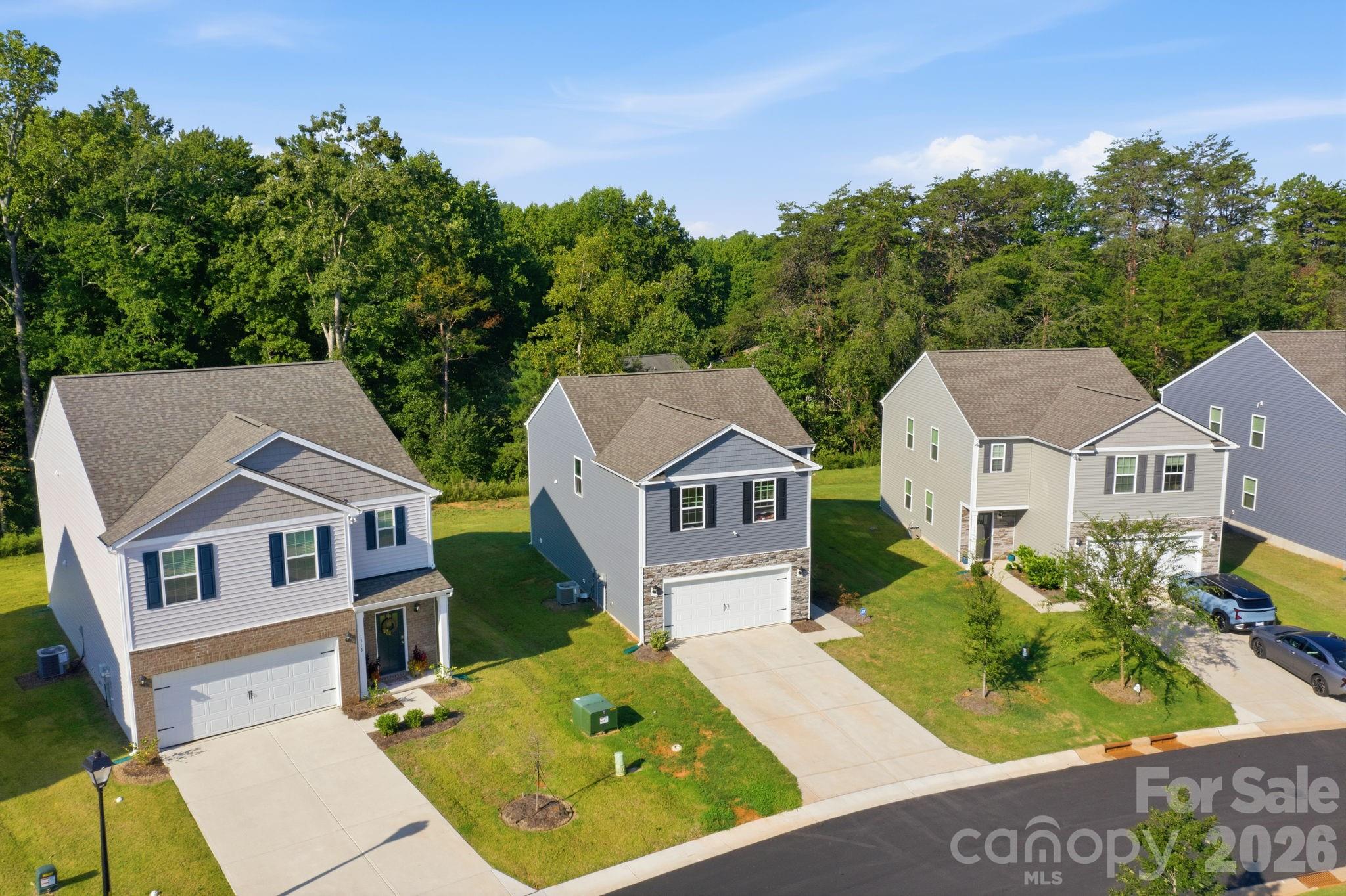 1314 37th Avenue Lane NE — Hickory