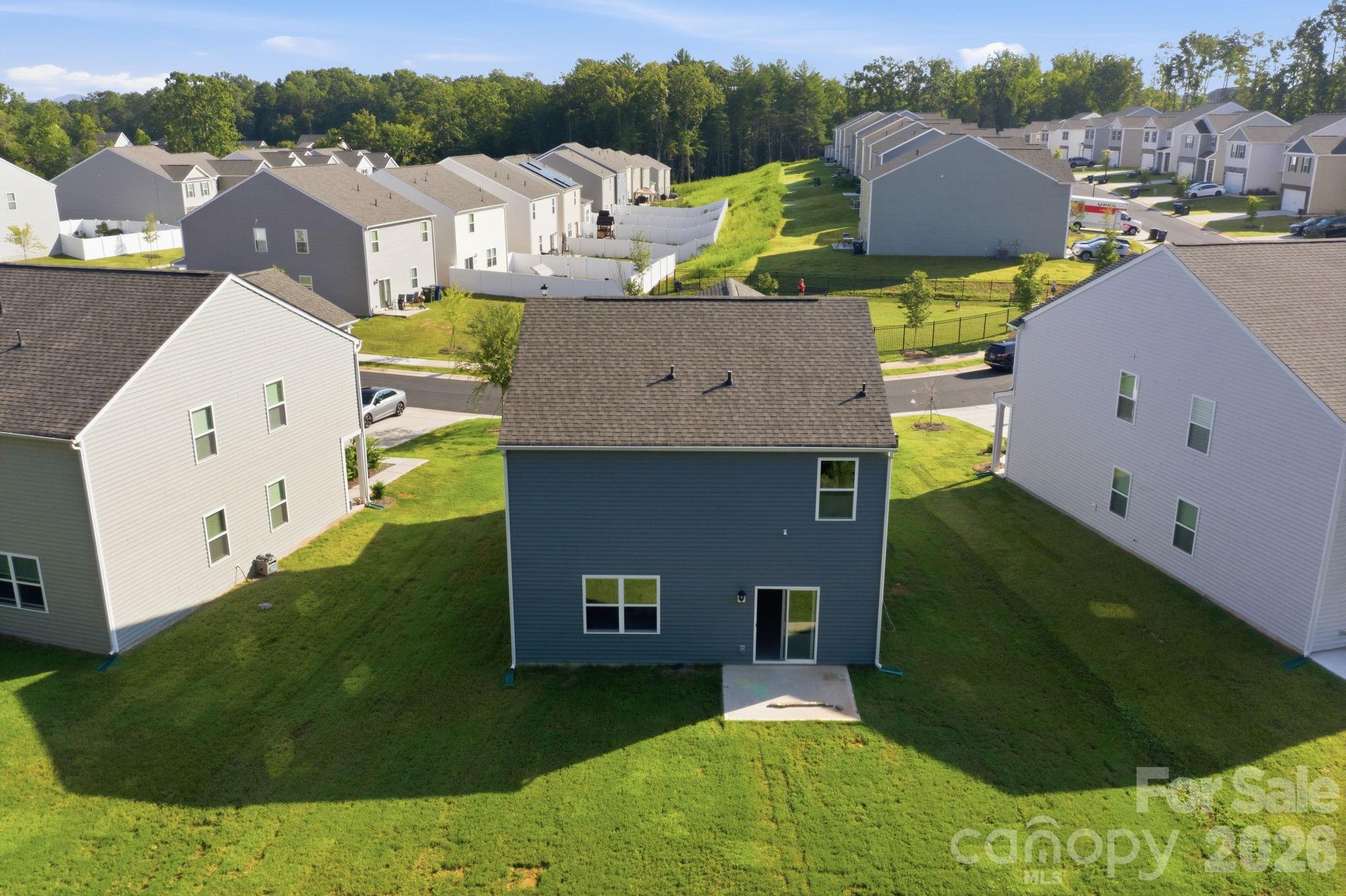 1314 37th Avenue Lane NE — Hickory