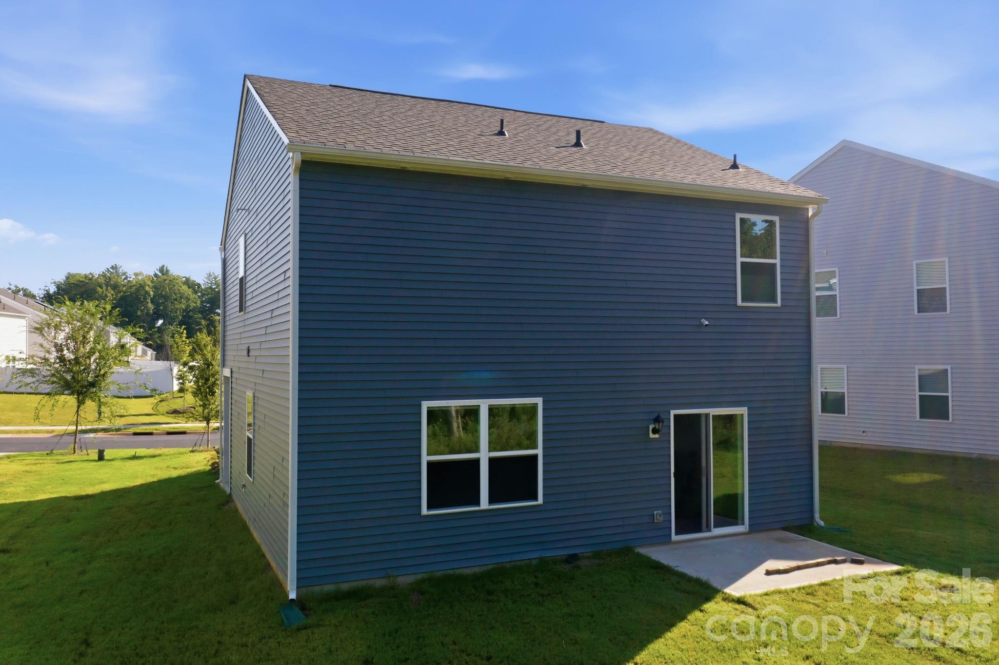 1314 37th Avenue Lane NE — Hickory