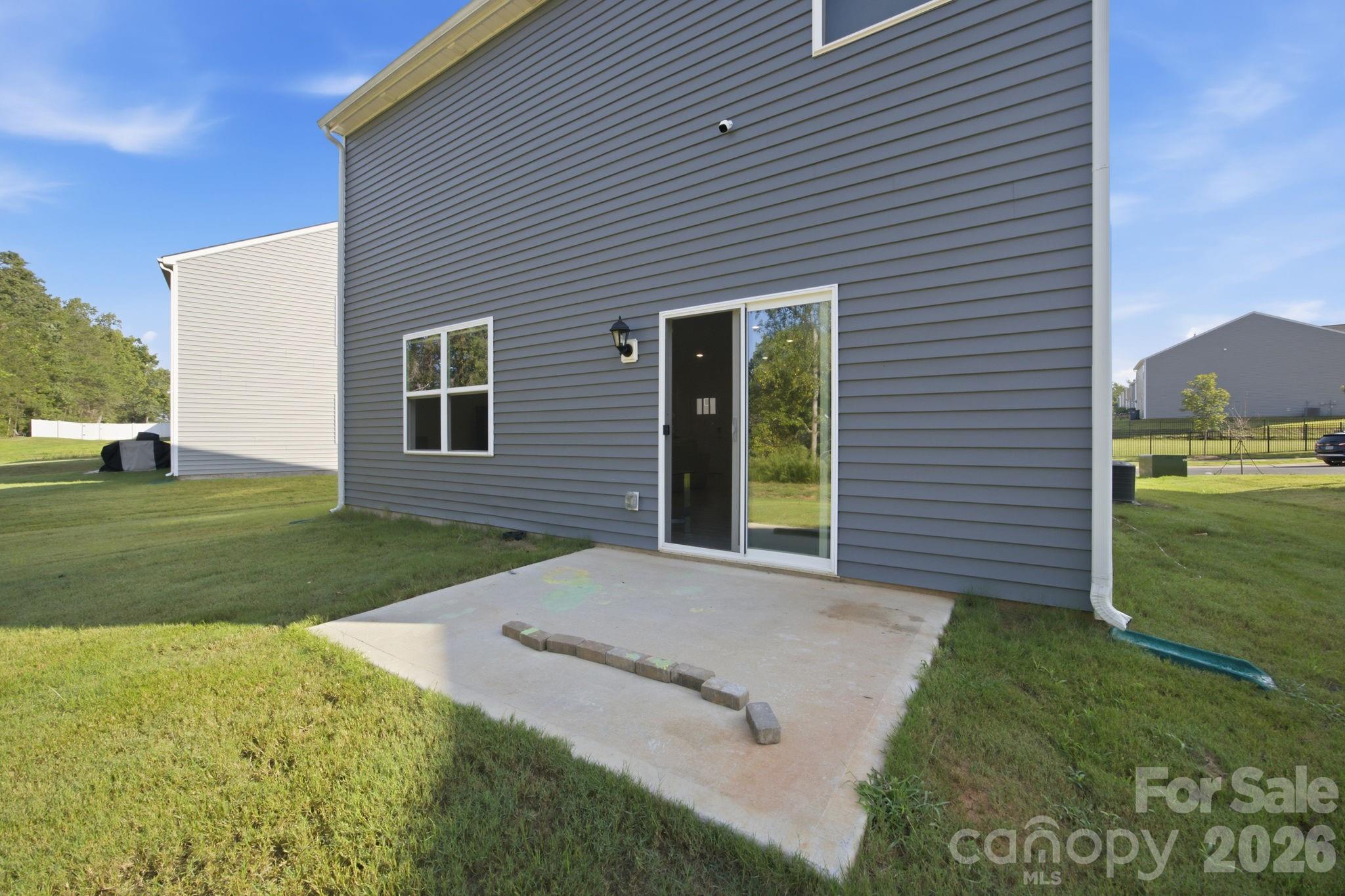 1314 37th Avenue Lane NE — Hickory