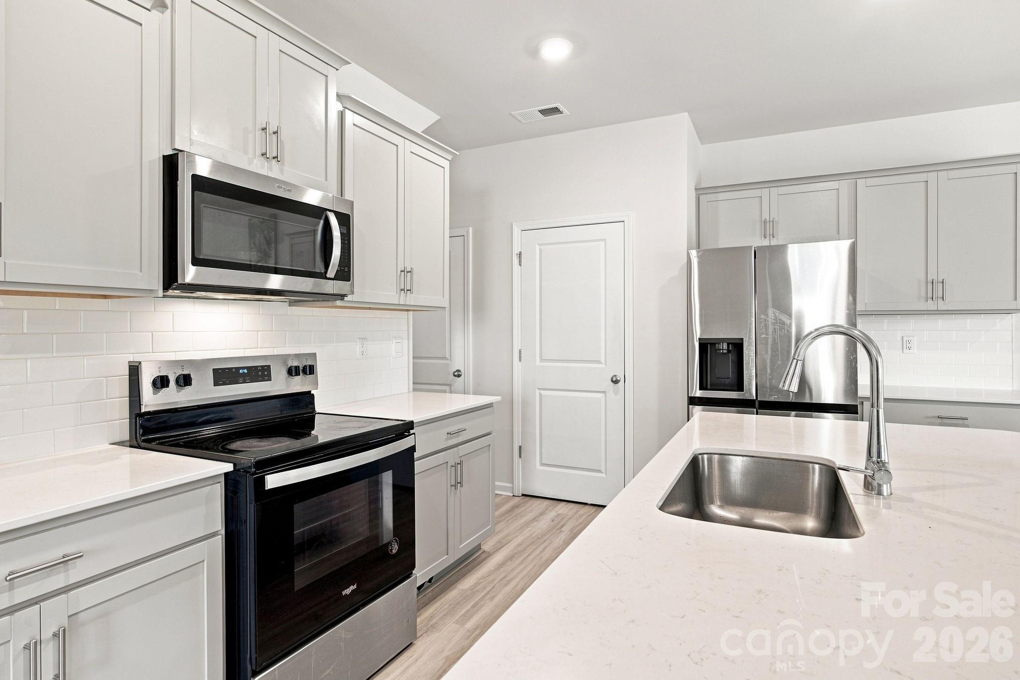 1314 37th Avenue Lane NE — Hickory