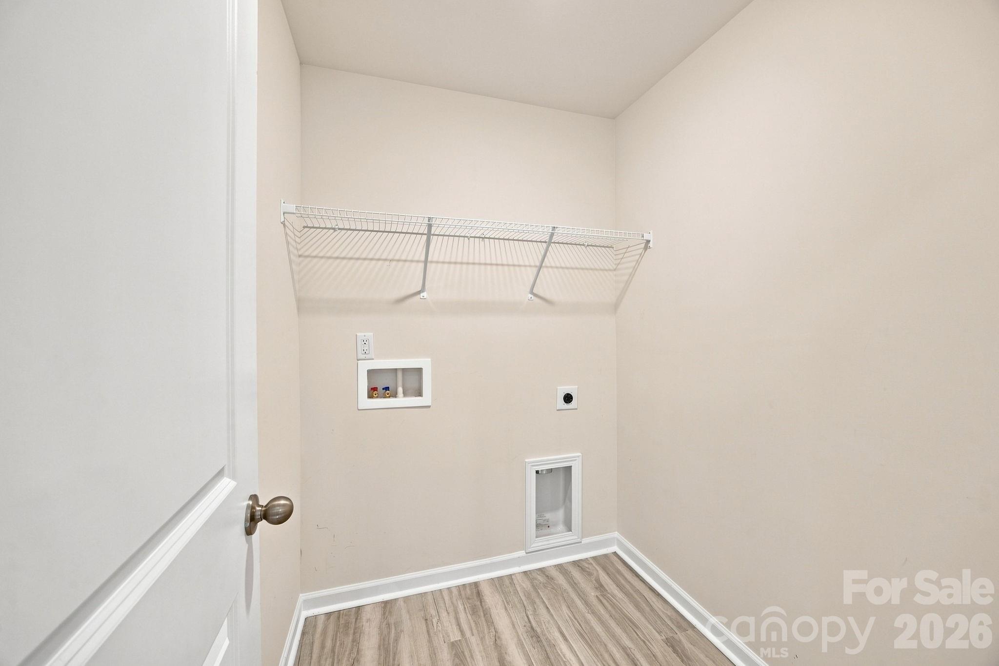 1314 37th Avenue Lane NE — Hickory