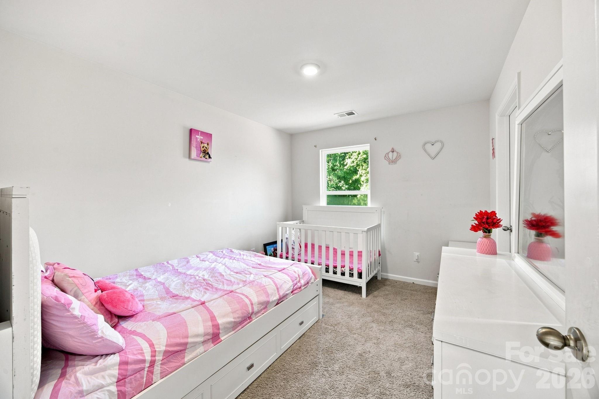 1314 37th Avenue Lane NE — Hickory