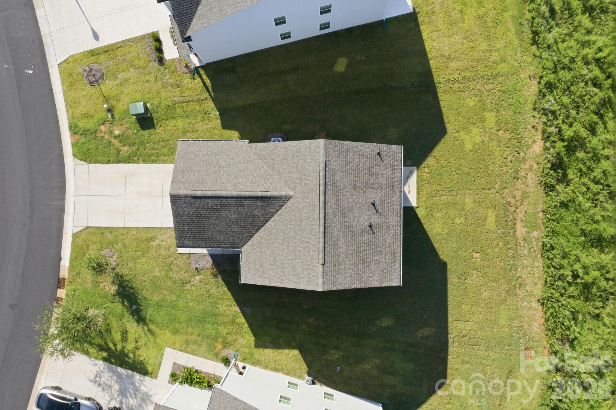 1314 37th Avenue Lane NE — Hickory