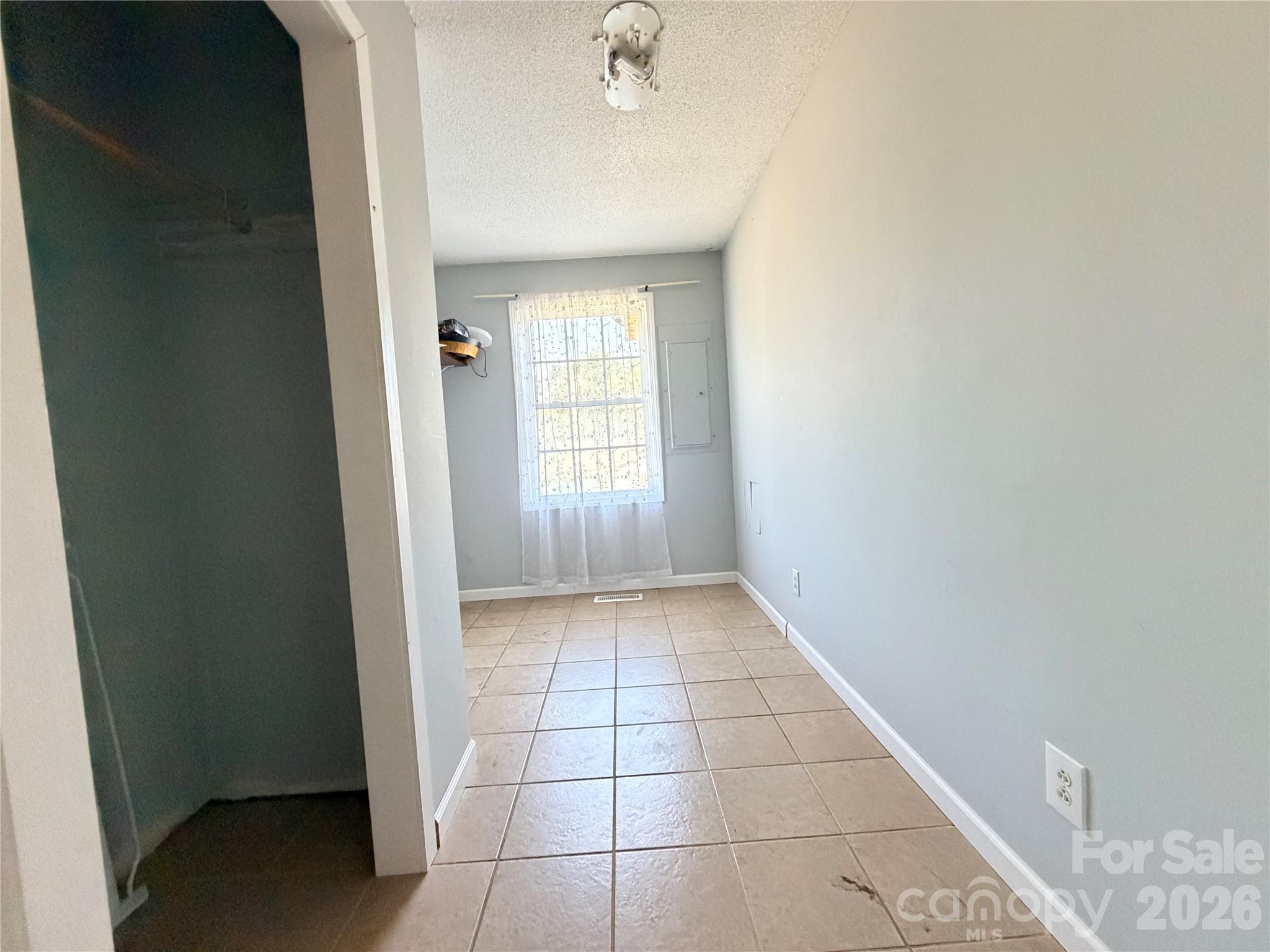 2184 Lynn Mountain Road — Vale