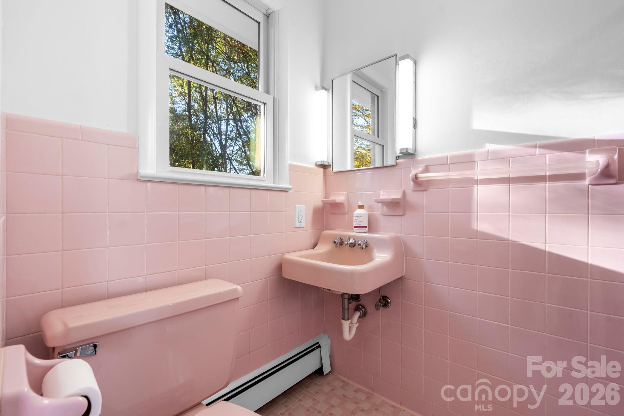 1185 10th Street Place NW — Hickory