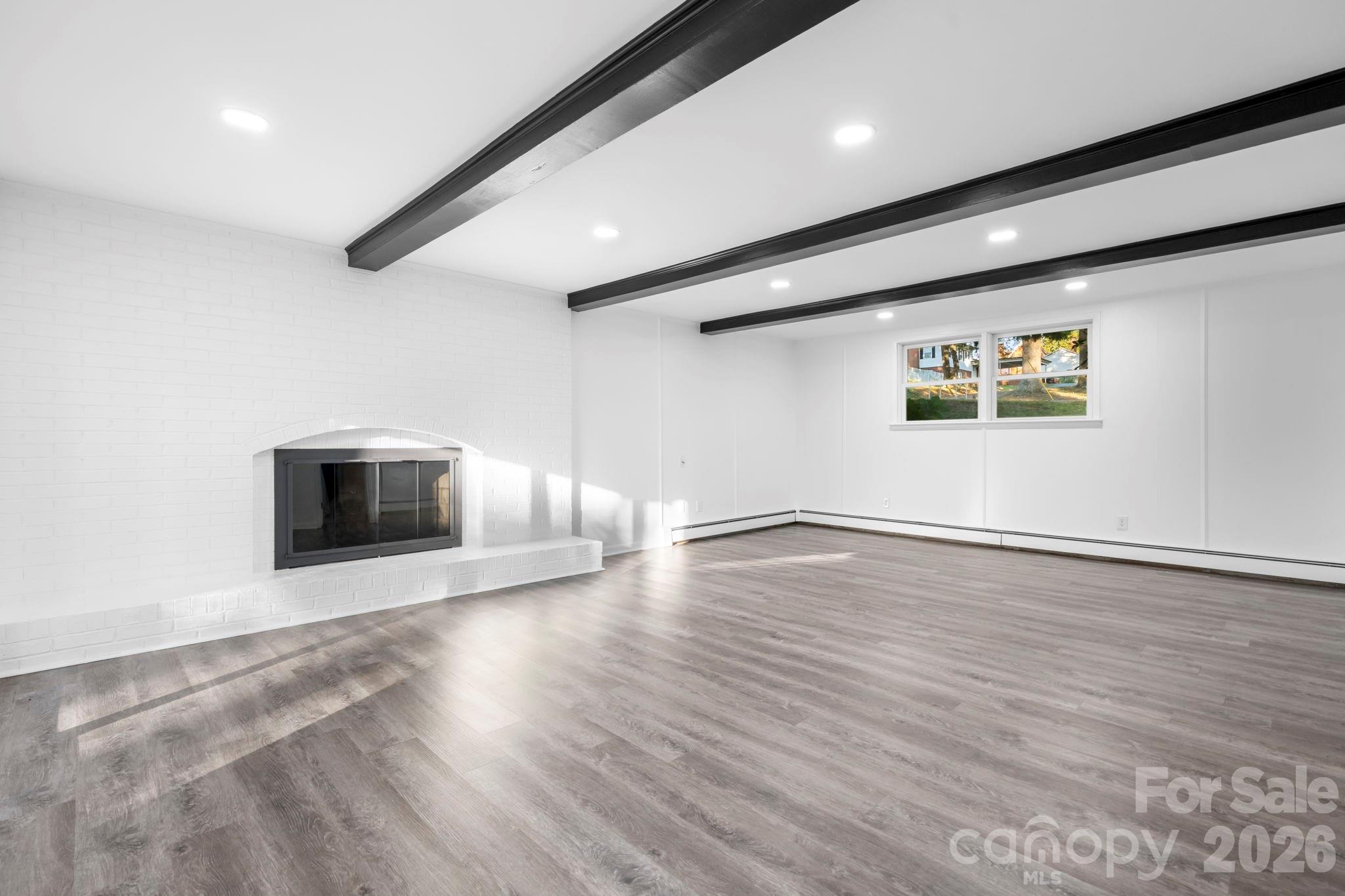 1185 10th Street Place NW — Hickory