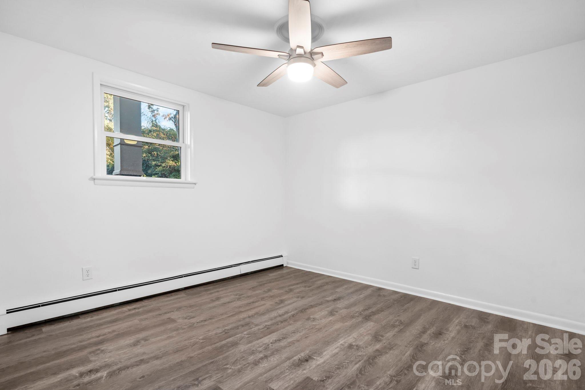 1185 10th Street Place NW — Hickory