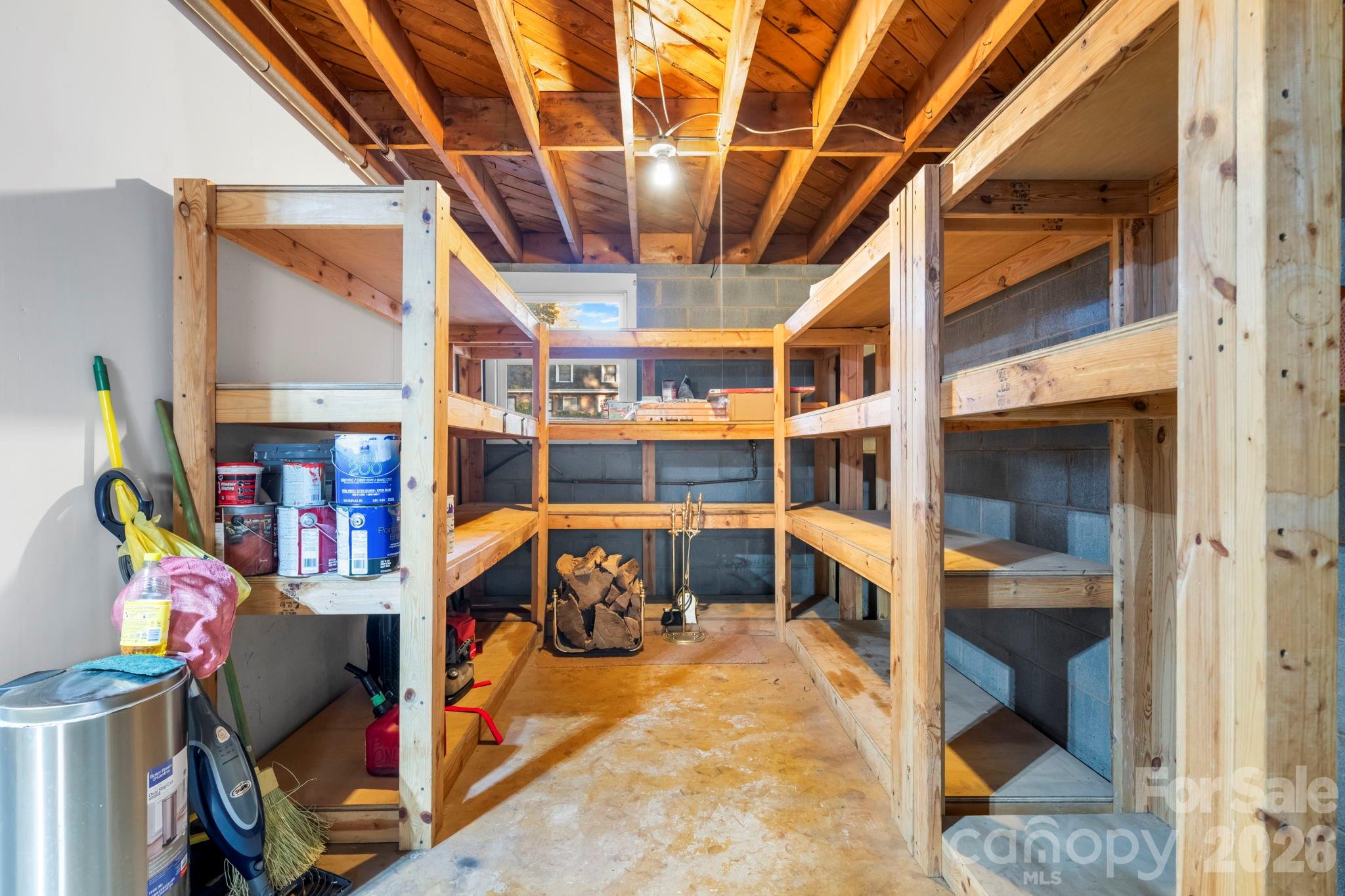 1185 10th Street Place NW — Hickory