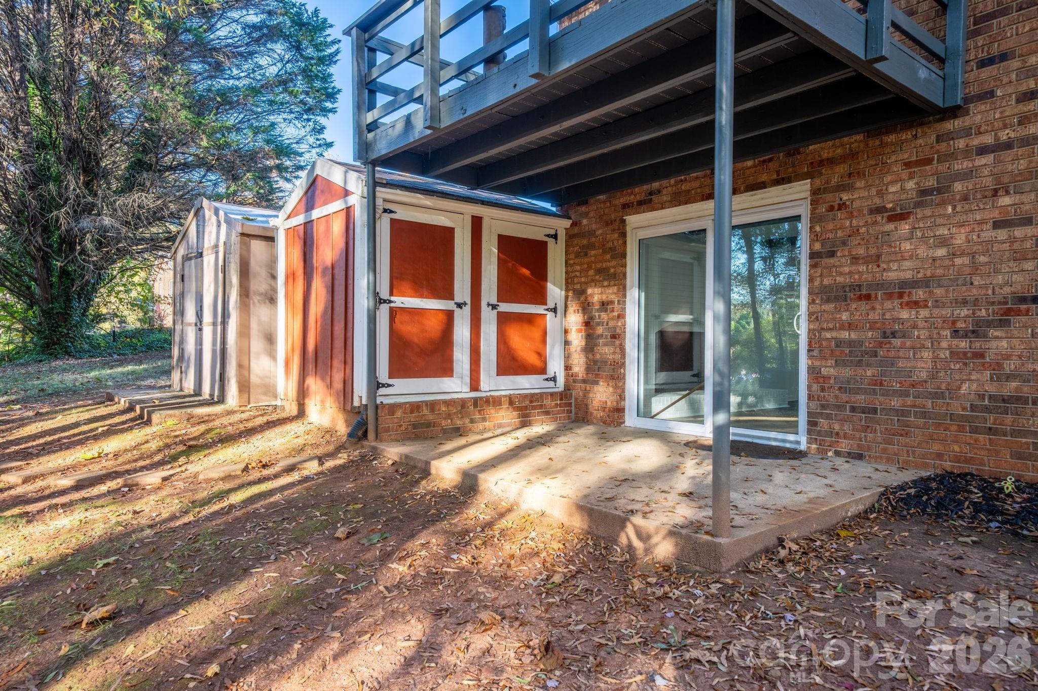 1185 10th Street Place NW — Hickory