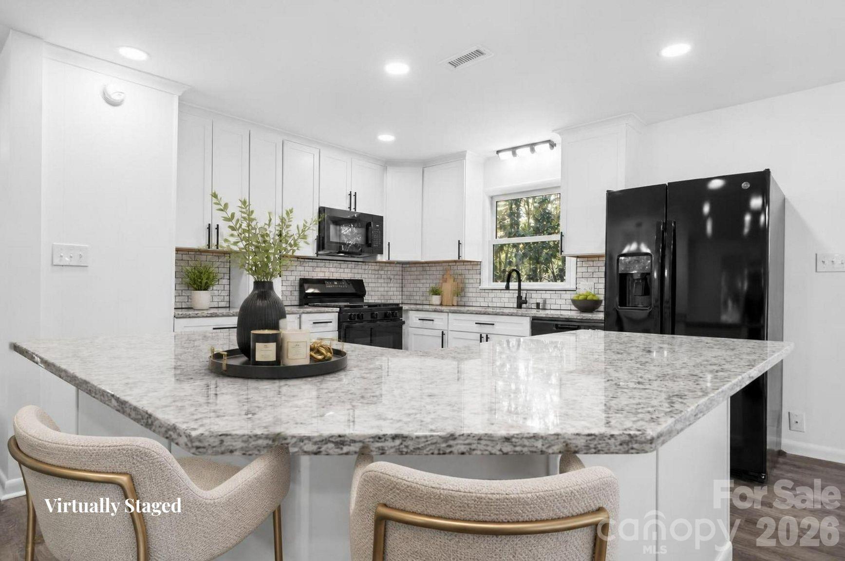 1185 10th Street Place NW — Hickory