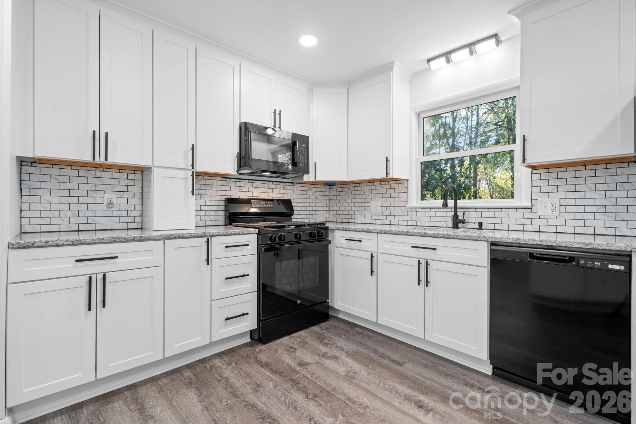 1185 10th Street Place NW — Hickory