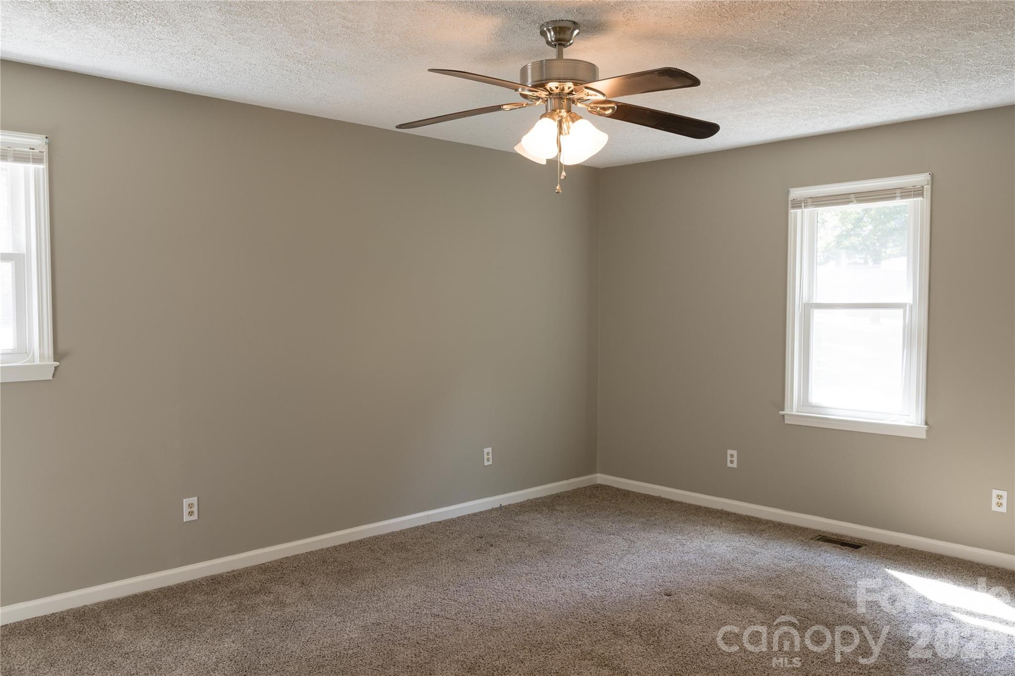 3910 English Oak Drive — Lincolnton