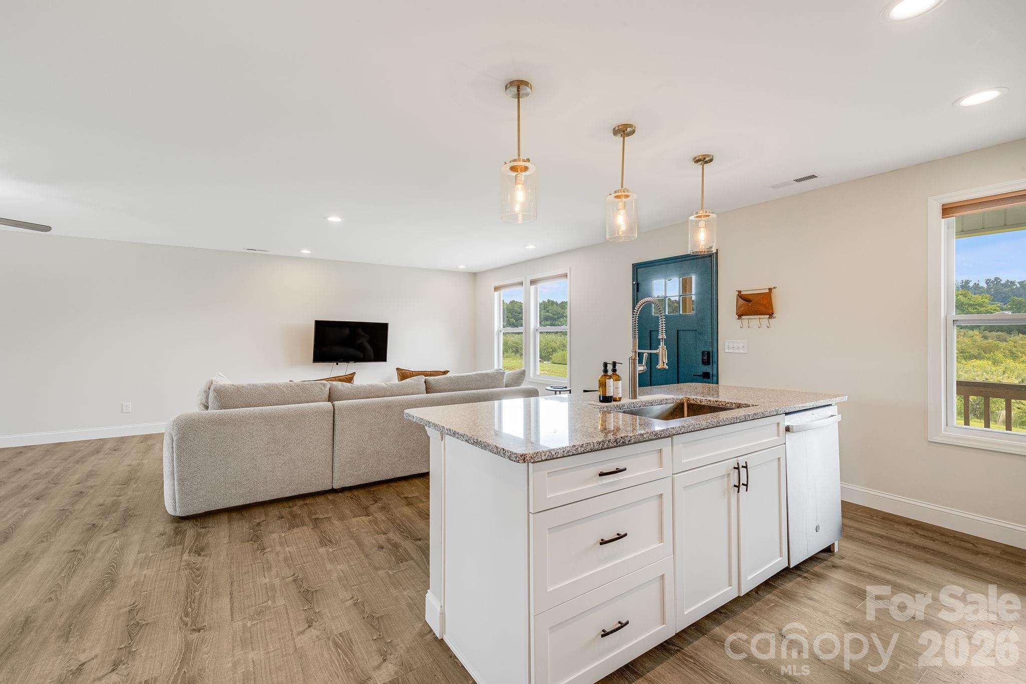 398 Point Hope Lane — Hendersonville