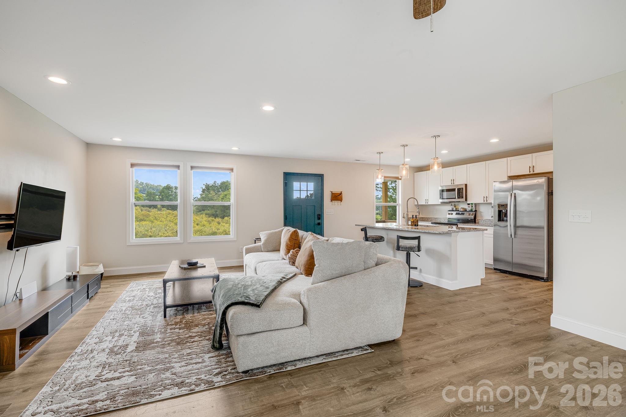 398 Point Hope Lane — Hendersonville