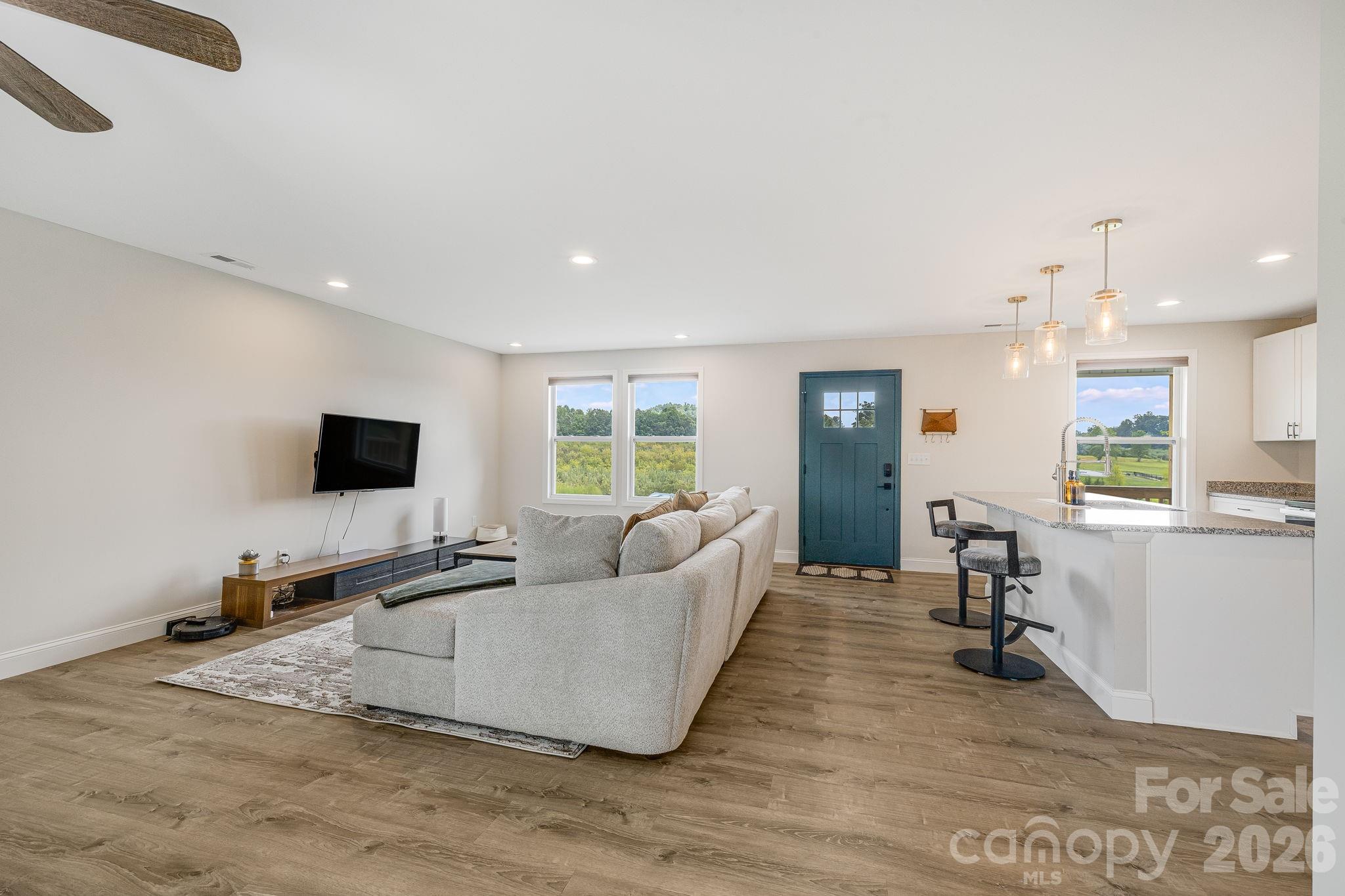 398 Point Hope Lane — Hendersonville