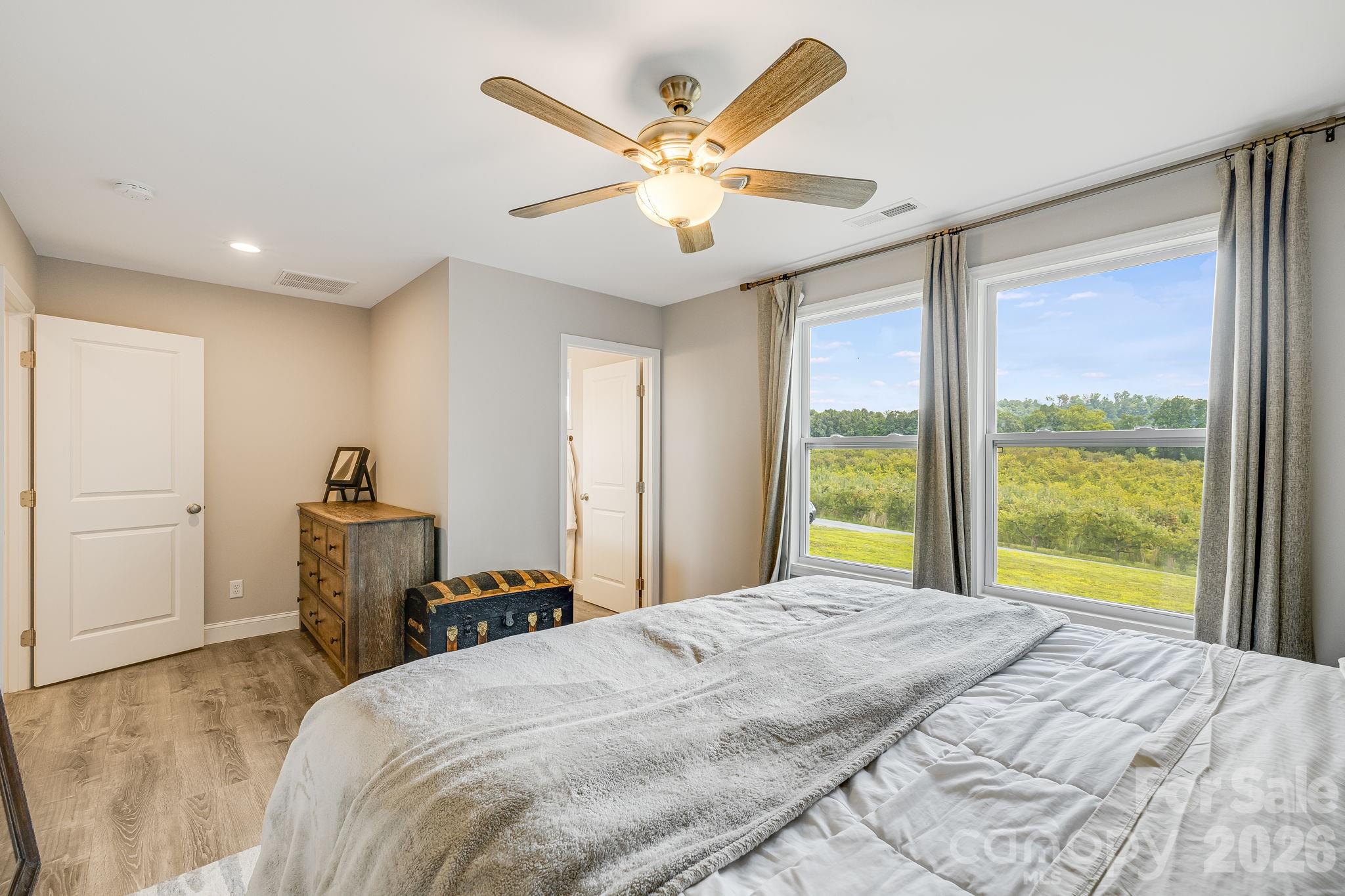 398 Point Hope Lane — Hendersonville