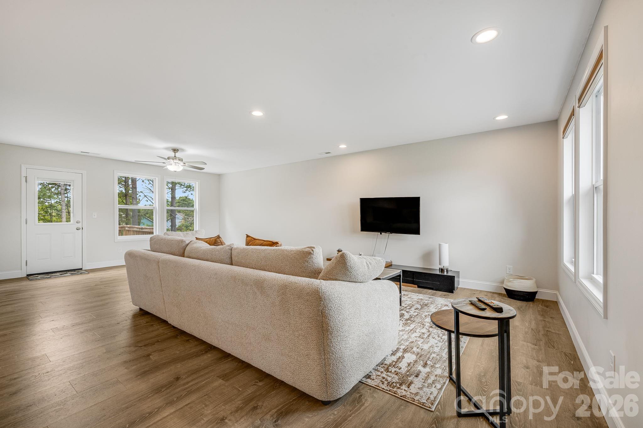 398 Point Hope Lane — Hendersonville