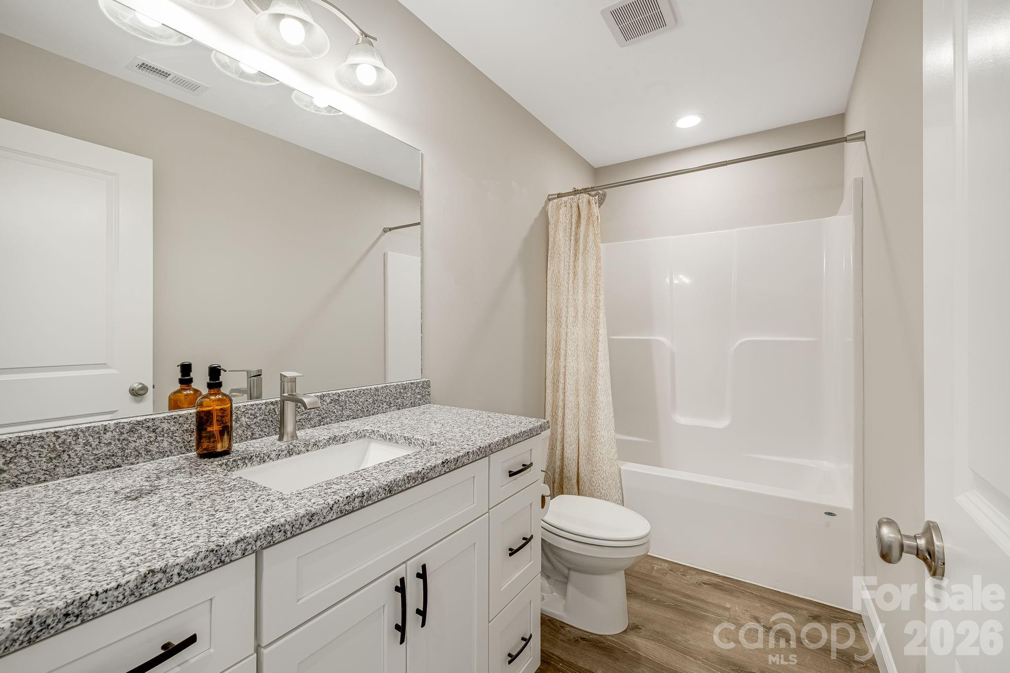 398 Point Hope Lane — Hendersonville