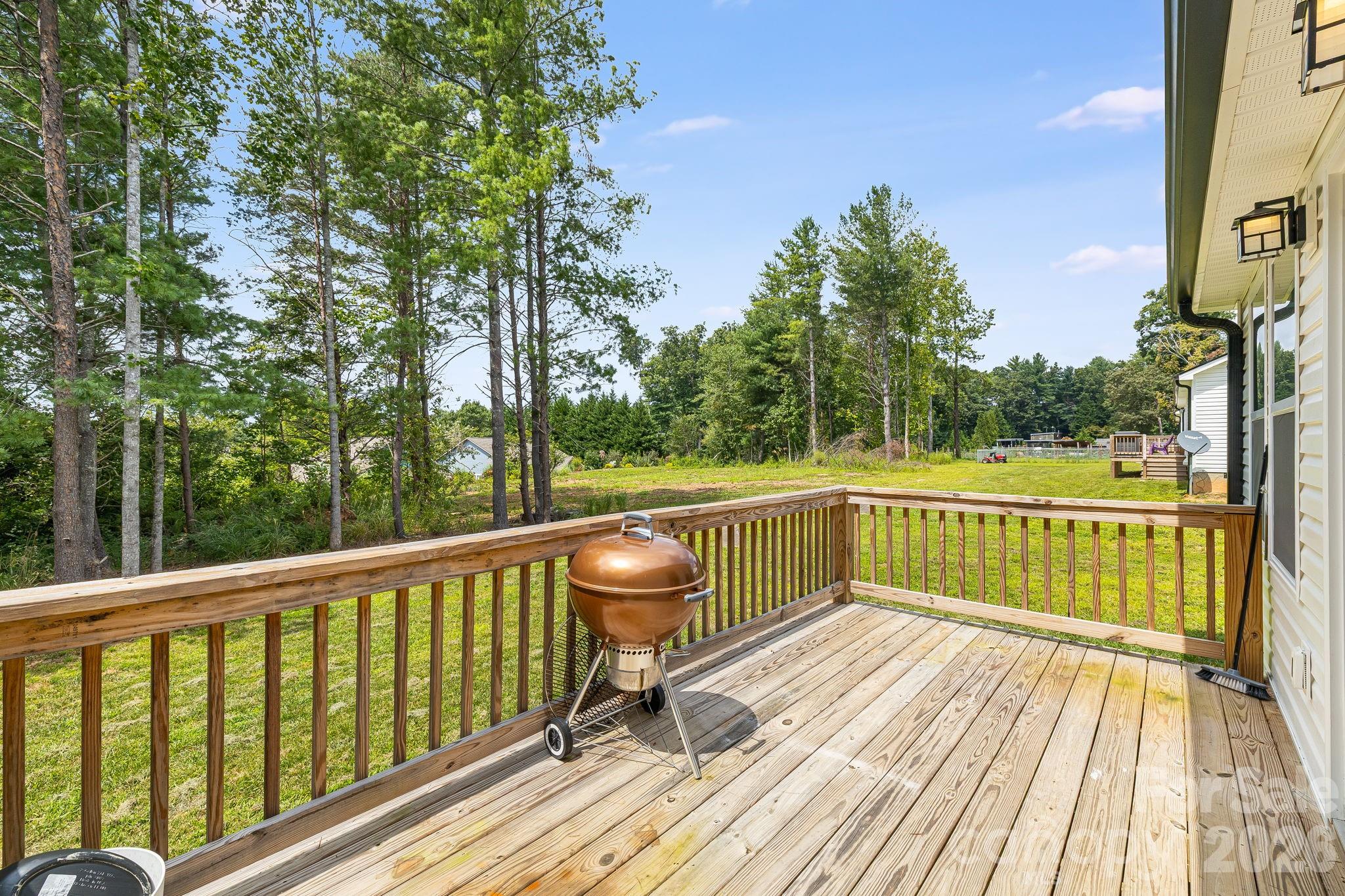 398 Point Hope Lane — Hendersonville