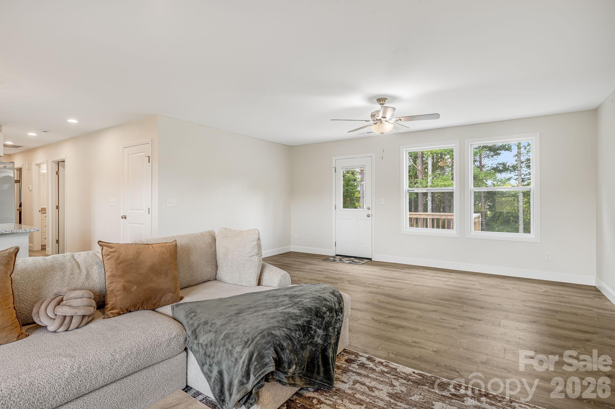 398 Point Hope Lane — Hendersonville