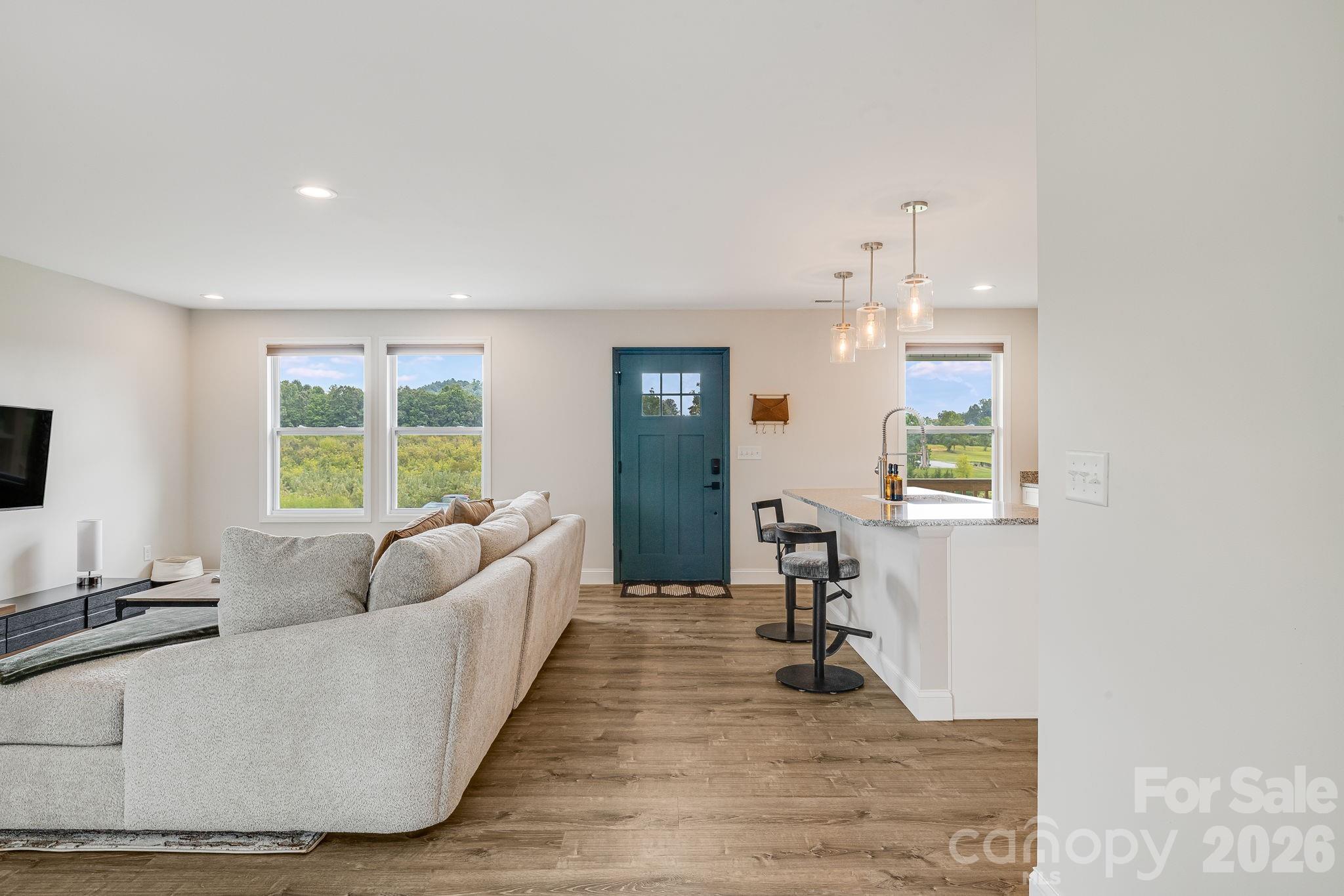 398 Point Hope Lane — Hendersonville