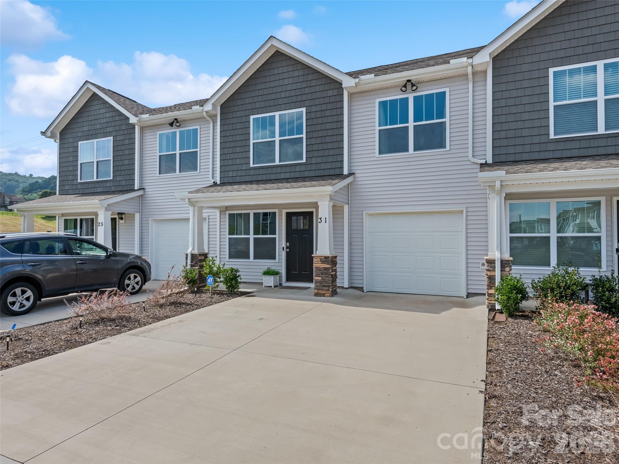 31 Clear Creek Lane — Waynesville