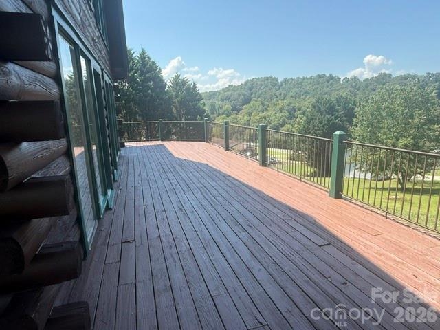 124 Woodard Lane — Hayesville