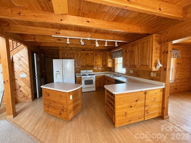 124 Woodard Lane — Hayesville