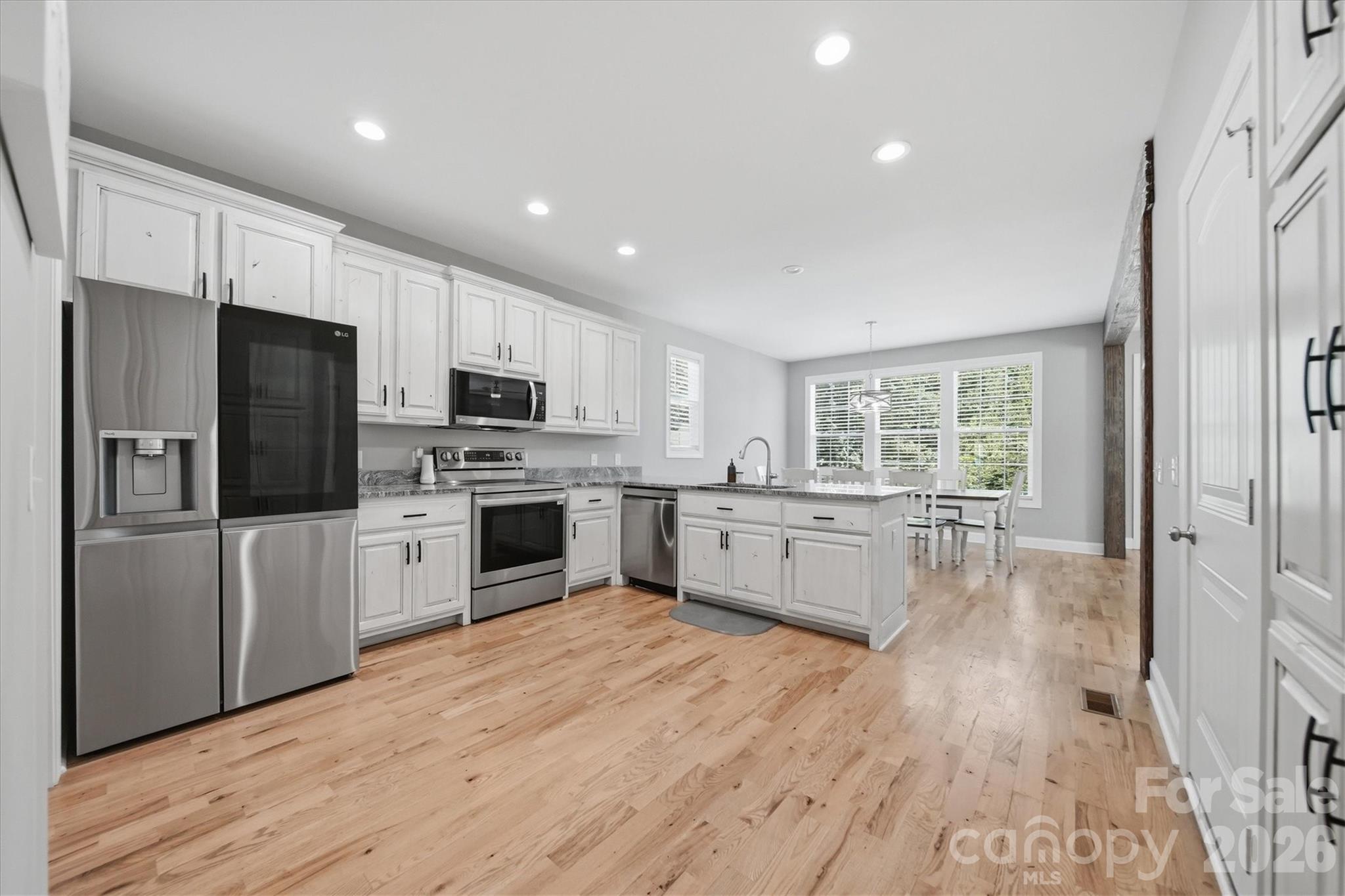 135 Maplewood Court — Hudson