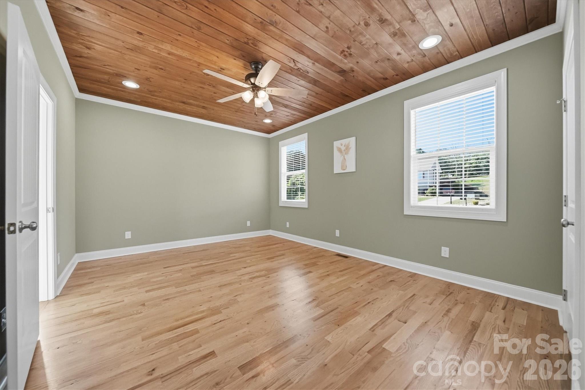 135 Maplewood Court — Hudson