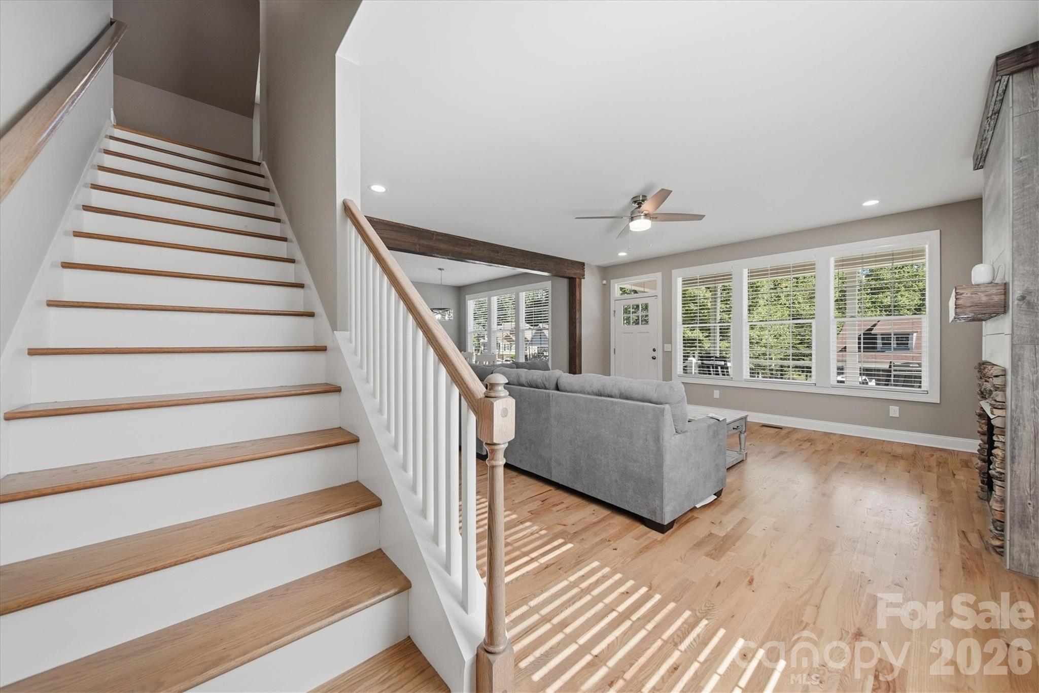 135 Maplewood Court — Hudson