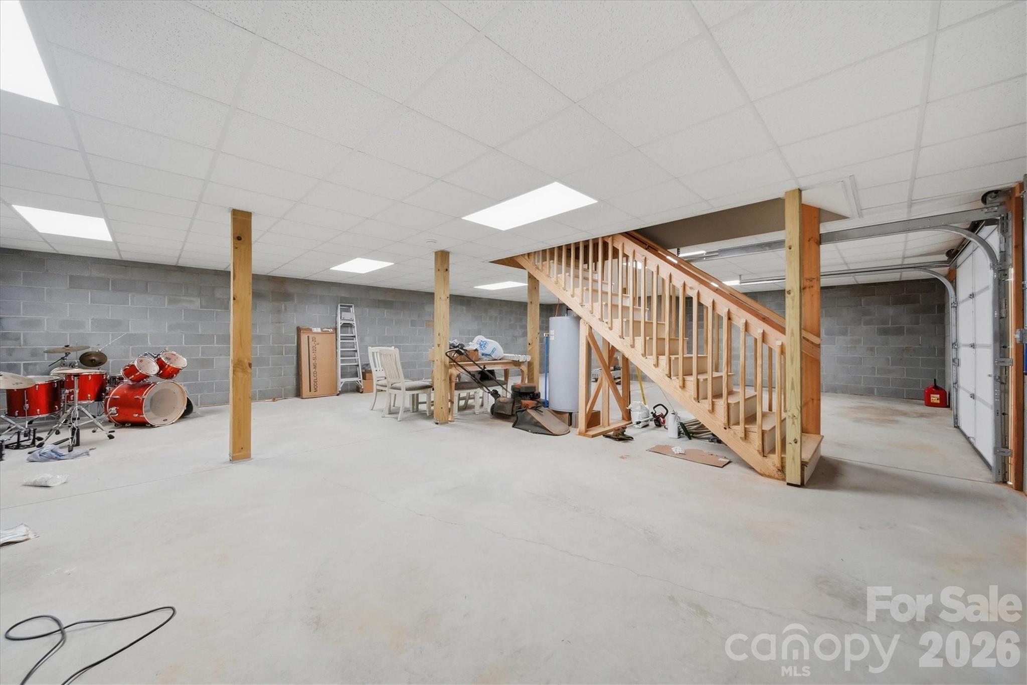 135 Maplewood Court — Hudson