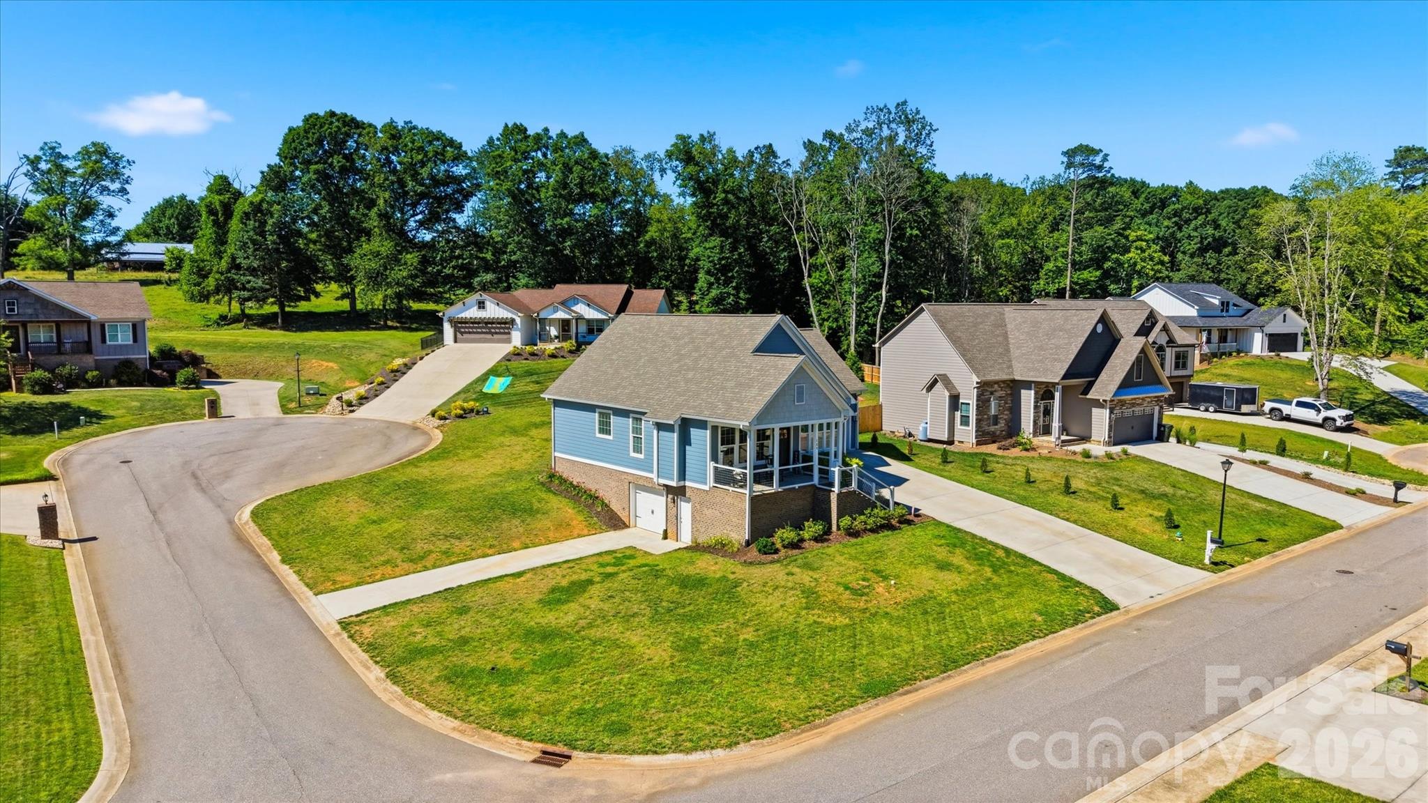 135 Maplewood Court — Hudson