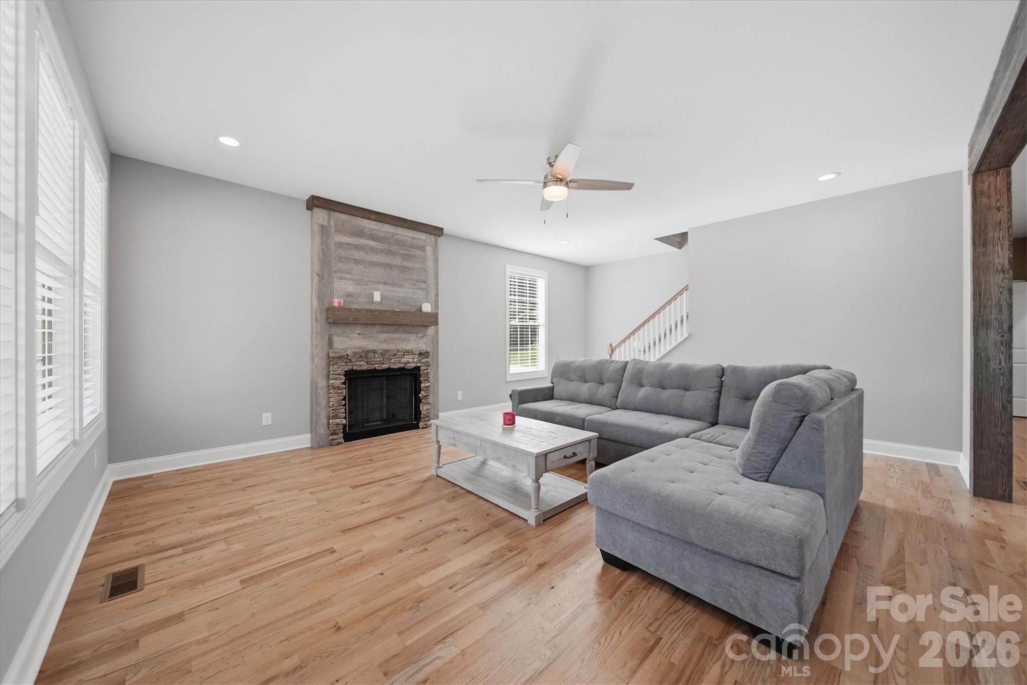 135 Maplewood Court — Hudson