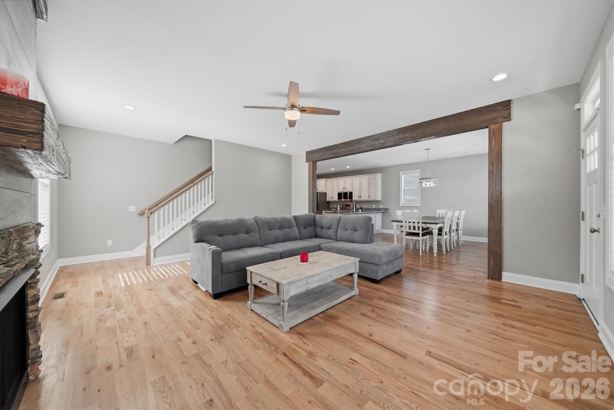 135 Maplewood Court — Hudson